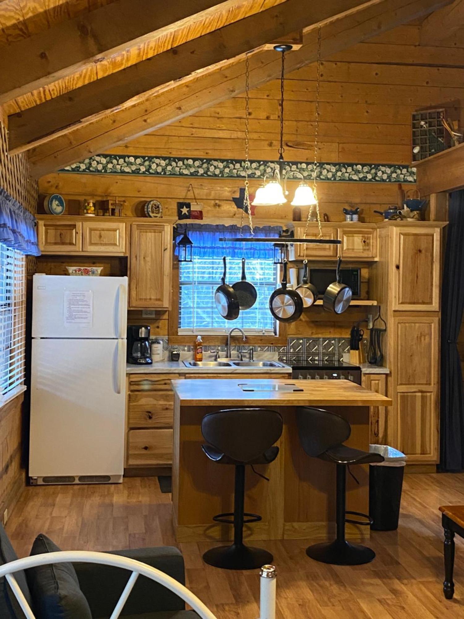 A Peace Of Heaven Cabins And Rv Vanderpool Zewnętrze zdjęcie